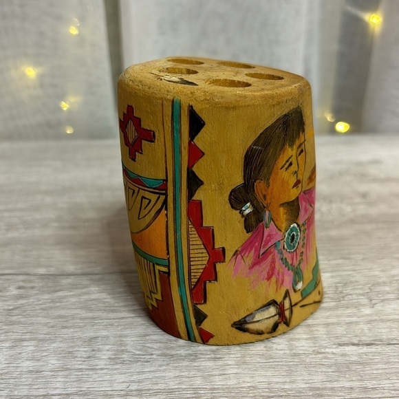 Wooden Pen Holder - Picture 5 of 9